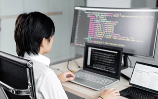  php解密在线,php源代码被加密了，请问如何解密？
